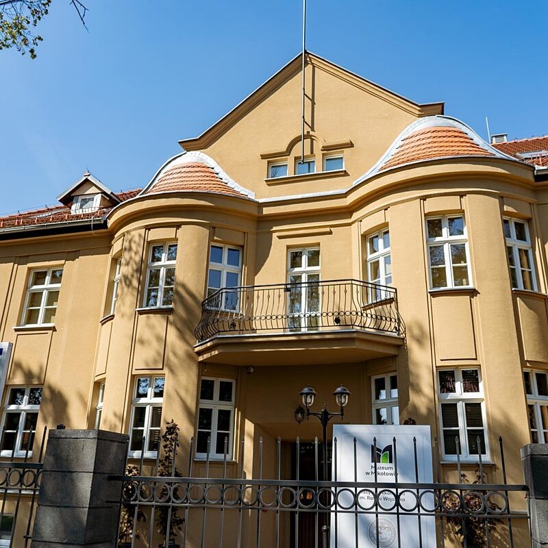 MAJ W MIKOŁOWSKIM MUZEUM