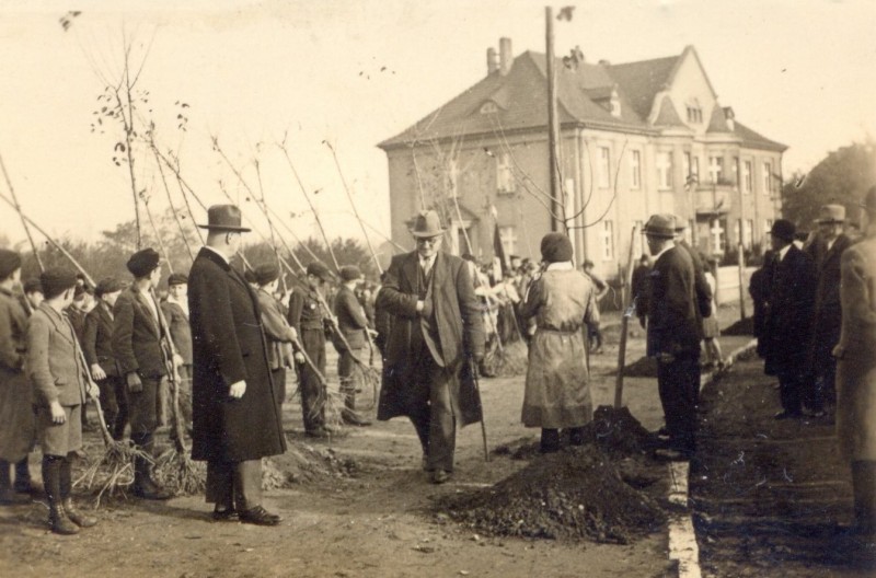 KWIECIEŃ W MIKOŁOWSKIM MUZEUM